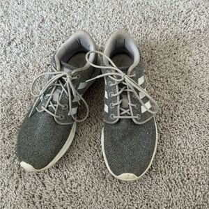 Grey Adidas Sneakers Size 8 Women’s